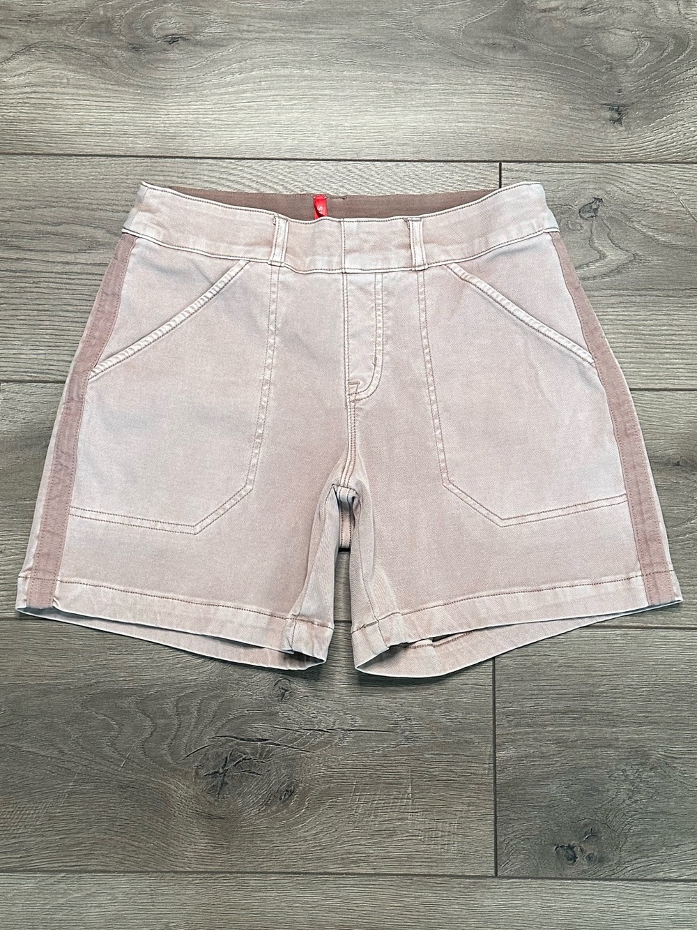 Spanx 5” Twill Stone Washed Pink Shorts Size Small